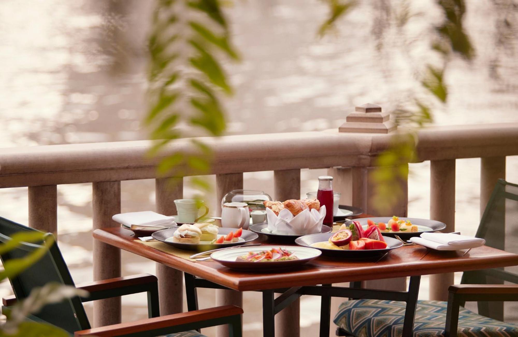 The Peninsula Bangkok Hotel Exterior foto